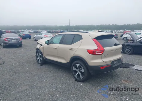2025 Volvo Xc40 B5 Plus Dark Theme из США, поврежденный, VIN YV4L12UC2S2452501